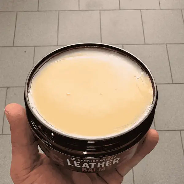 Crema protettiva per sedili in pelle – Leather Balm 300ml effetto satinato e senza scolorimento
