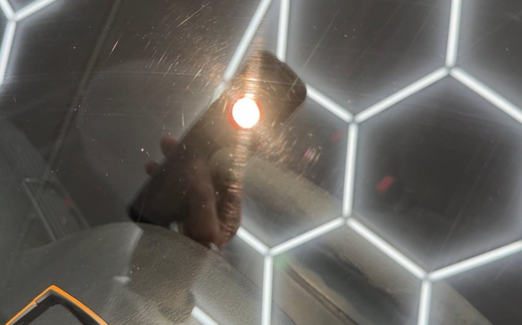 Come Prevenire i Graffi sui Vetri dell'Auto - Solodettagli