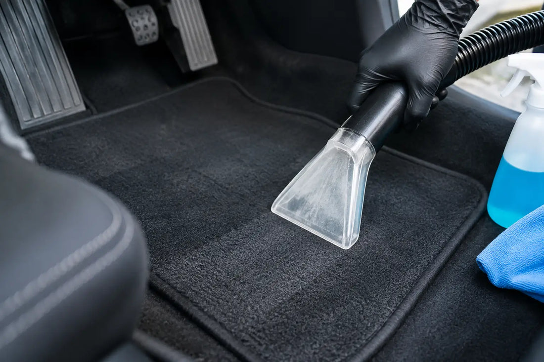 Come pulire moquette auto sporca senza aloni